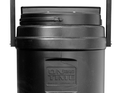 On Time 73000 Rice Bran Feeder 10 Gallon Capacity, Hanging Bracket, 1-6 Feeding Times with 1-30 Duration