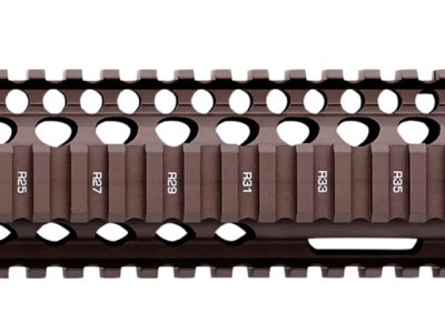 Daniel Defense 0100408001 M4A1 RIS II Handguard 12.25″ 2-Piece, Free-Floating Style Made of 6061-T6 Aluminum with Flat Dark Earth Anodized Finish & Picatinny Rail for AR-15