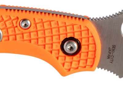 Spyderco C28POR2 Dragonfly 2  2.30″ Folding Drop Point Plain VG-10 SS Blade Orange FRN Handle Includes Pocket Clip