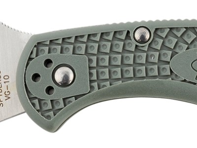Spyderco C33PSFG Delica 4 Lightweight 2.88″ Folding Drop Point Part Serrated VG-10 SS Blade Foliage Green Bi-Directional Texturing FRN Handle Includes Pocket Clip