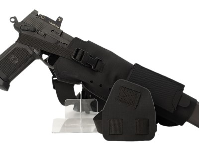 Cole-tac VWX101 Varmint Wrangler XL Pistol Holder Chest Black Right Hand