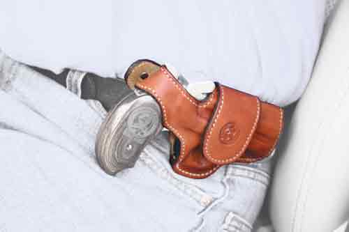 BOND ARMS DRIVING HOLSTER RH – THUMBSNAP LEATHER TAN