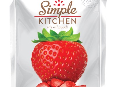 ReadyWise SK05006 Simple Kitchen Freeze Dried Fruit Strawberry 1 Serving Pouch 6 Per Case