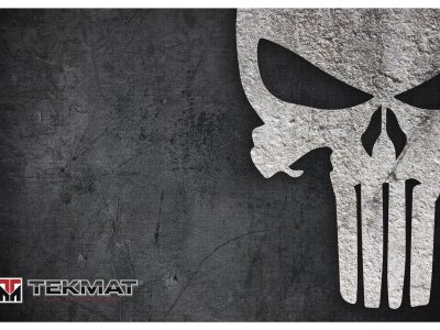 TekMat TEKR17PUNISHER Punisher Grunge Cleaning Mat Black/White Rubber 11″x17″ Punisher Skull